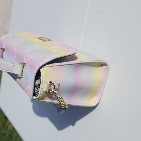 NWT LUV BETSEY CROSSBODY - Picture 3 of 8